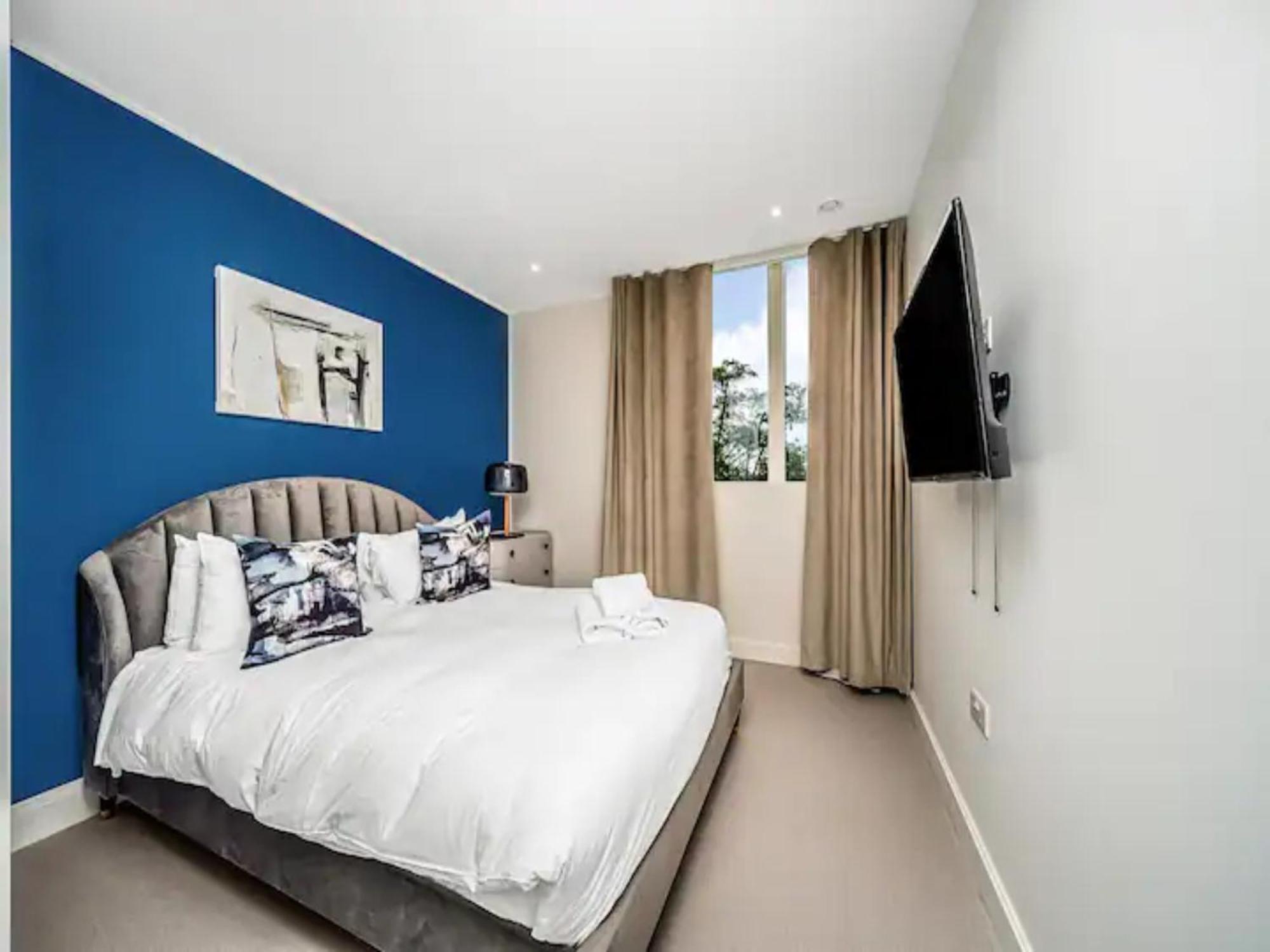 Pass The Keys Penthouse Oasis In Trendy Fulham Apartment London Bagian luar foto