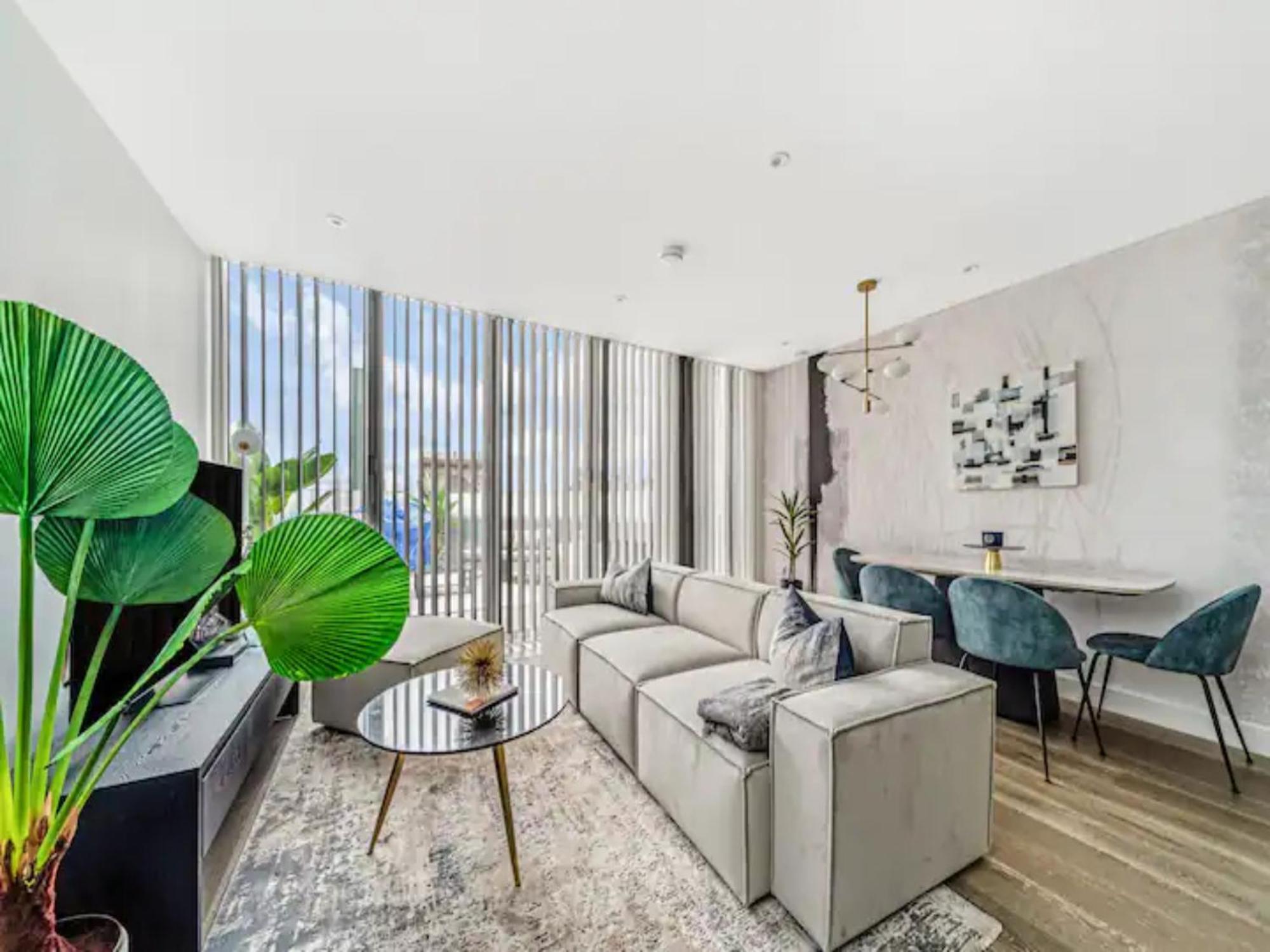 Pass The Keys Penthouse Oasis In Trendy Fulham Apartment London Bagian luar foto