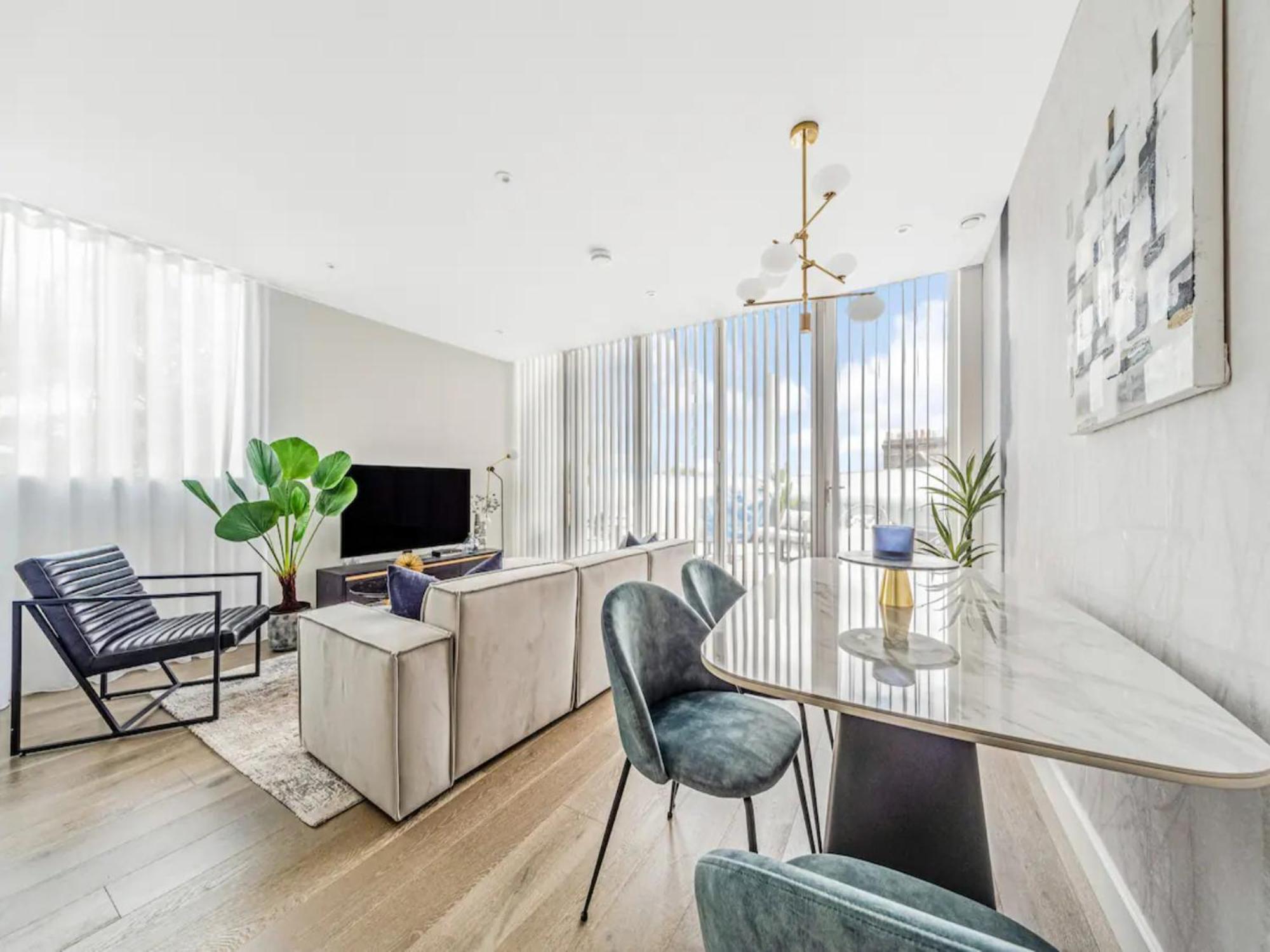 Pass The Keys Penthouse Oasis In Trendy Fulham Apartment London Bagian luar foto