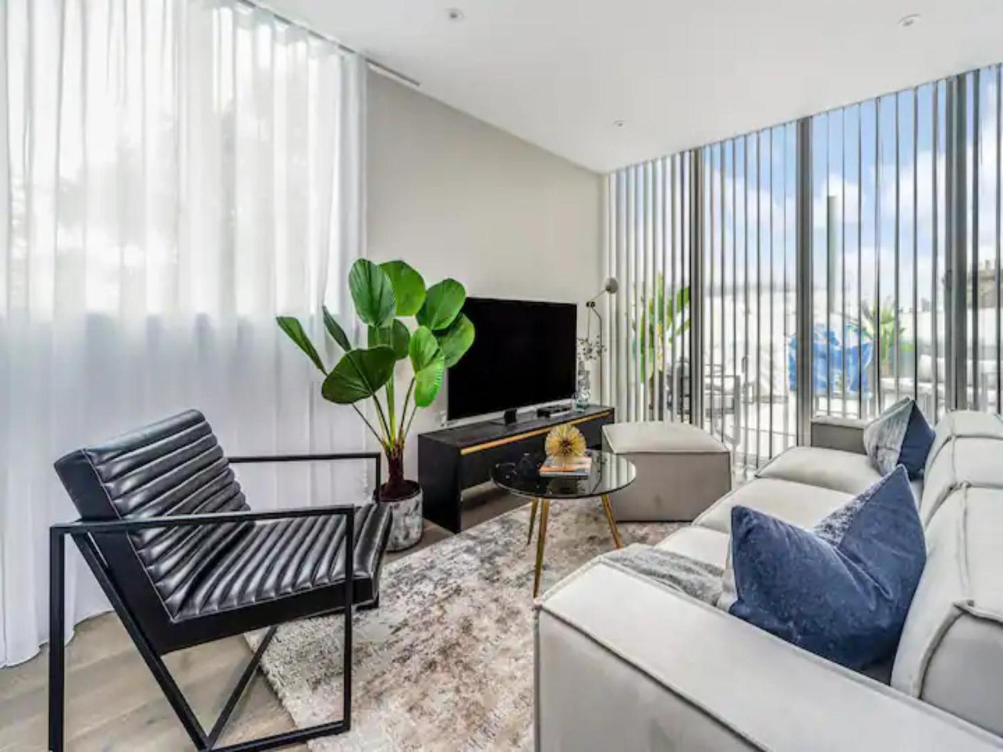 Pass The Keys Penthouse Oasis In Trendy Fulham Apartment London Bagian luar foto